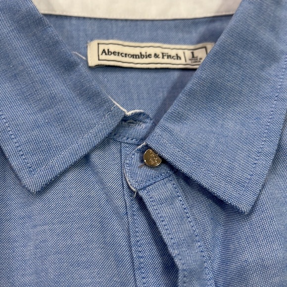 Abercrombie and Fitch blue fitted dress shirt barely used - Picture 5 of 7